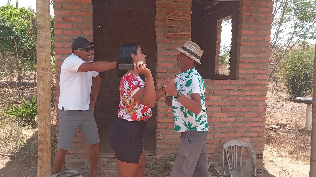 Criu da em cima de Mariana e acaba em confusão 🤣😂