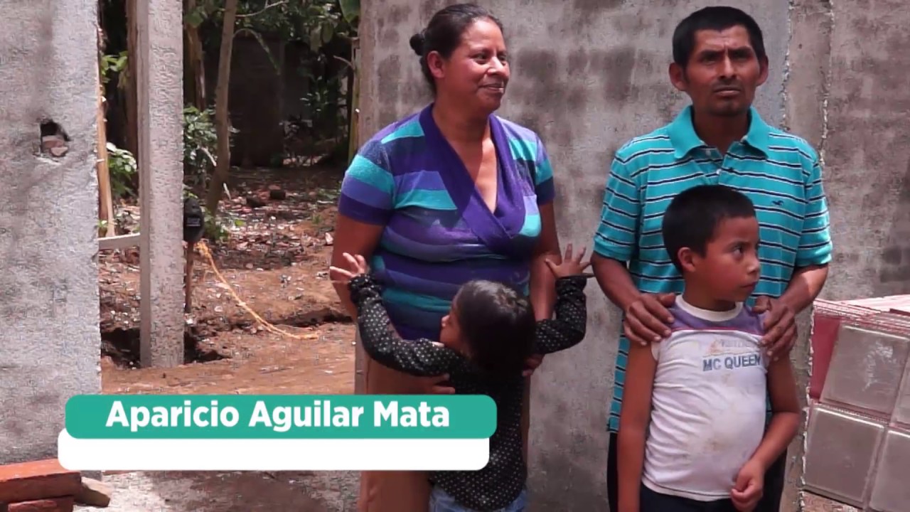 FONAVIPO entrega viviendas a familias Salvadoreñas