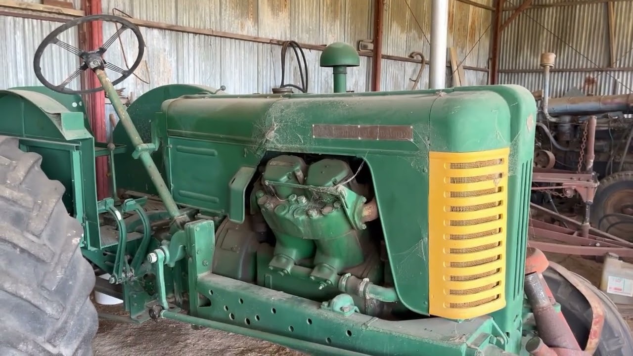Have a look at this old Wheel Tractor #australia #svenomick #yeoMenOfEngland #Old 