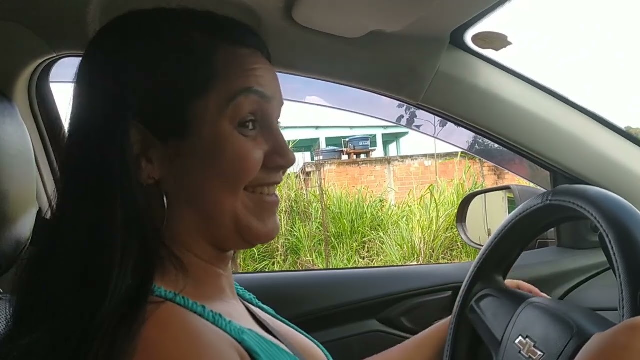 Janiele fazendo simulado no local da prova, Morabi - autoescola DEC