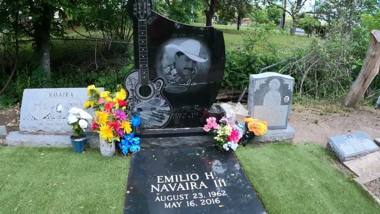 EMILIO NAVAIRA GRAVESITE — SAN ANTONIO, TEXAS