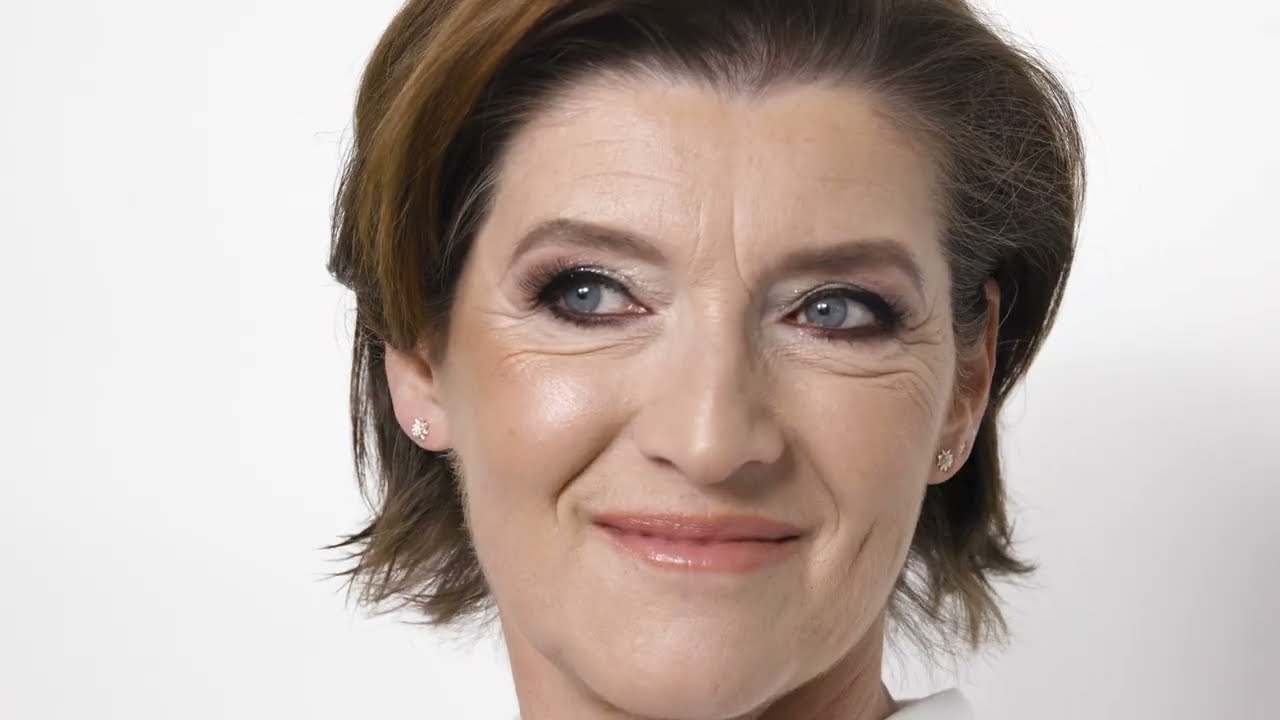 Festive Make-up for Christmas and New Year's Eve - Glitter Make-up for Mature Skin