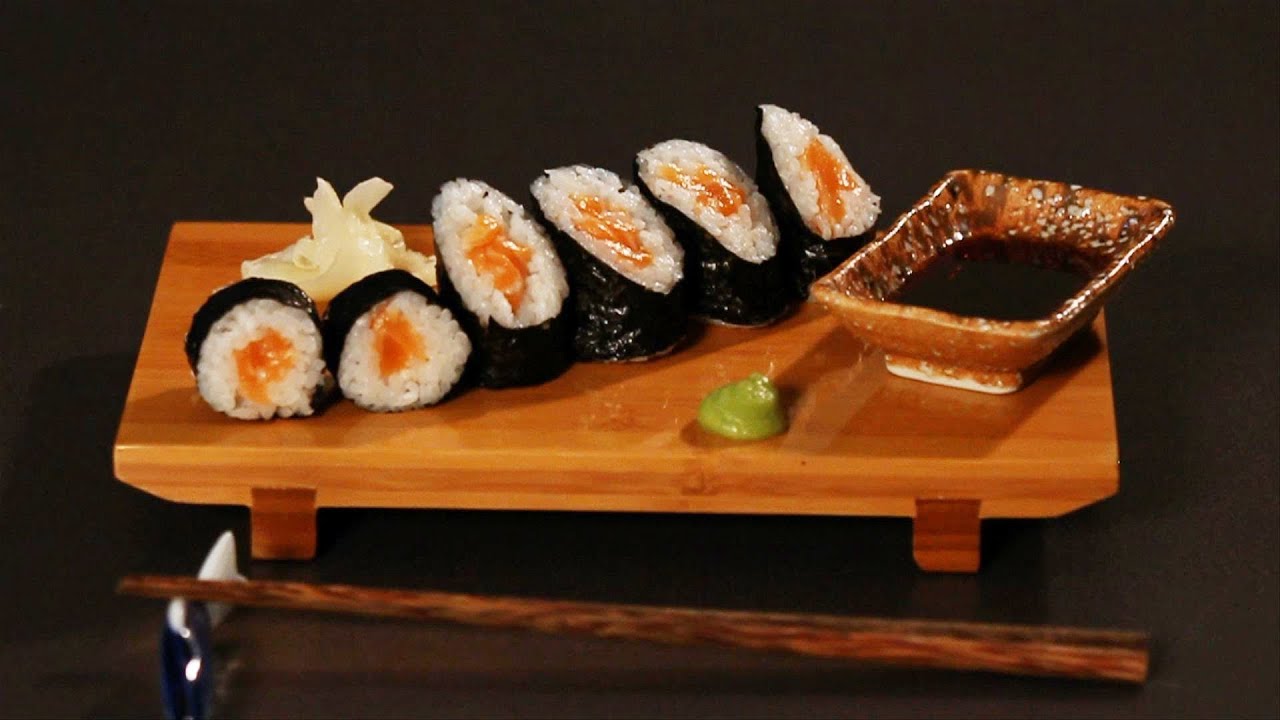 How to Make a Salmon Roll | Sushi Lessons
