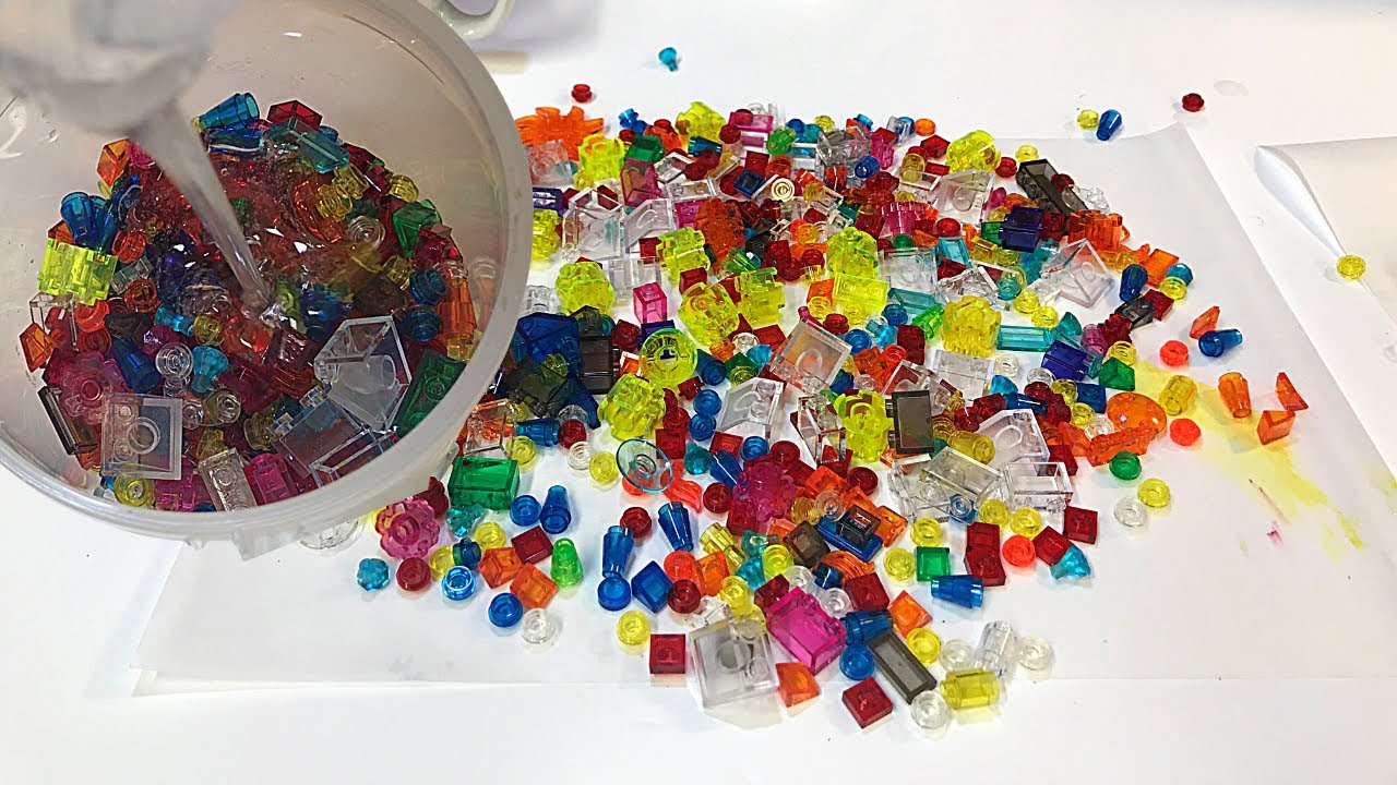 I Mixed Up My Sons Translucent LEGO in Resin to Make Art 😮