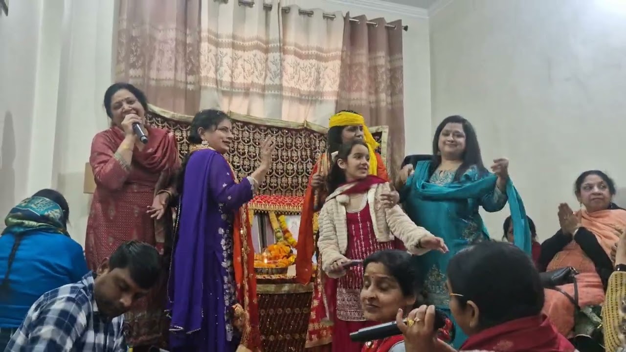 चूडीया वेचन आया कन्हैया चूडीया वेचन आया आनंद ही आनंद #yashomatimaiyasebolenandlala 💯💯♥️