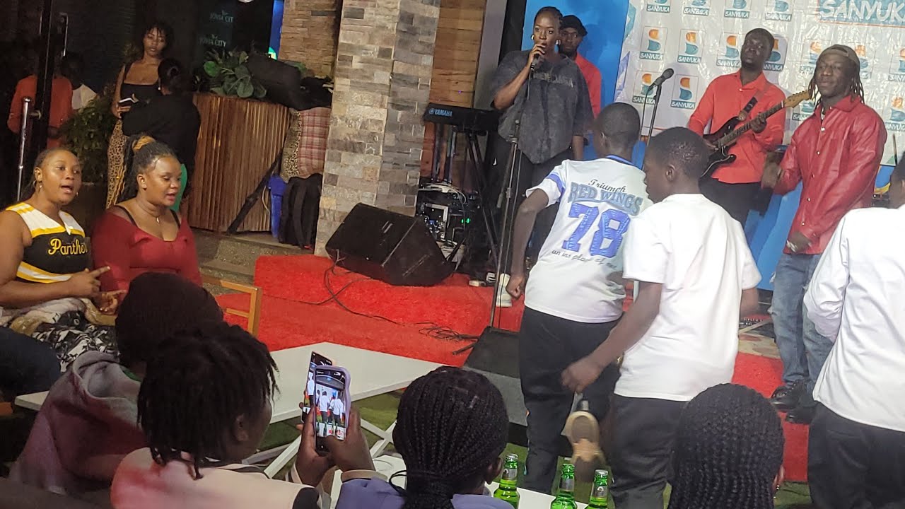 PALLASO NE GENTOL MULINDWA KU SHOW YA SSANYUKA TV LIVE KU JOVIA CITY