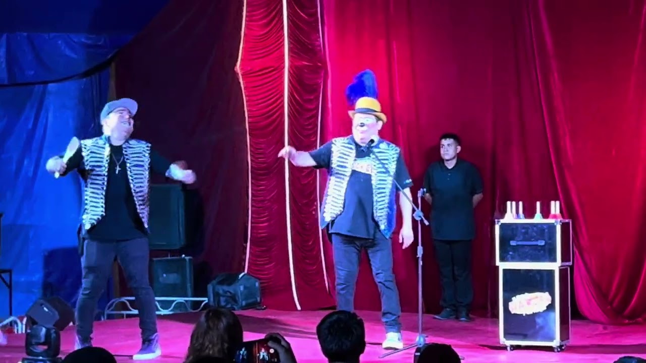 Los payasonicos en el circo