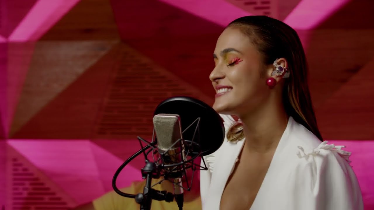Sophia Stedile - Falo Mais (Video Oficial)
