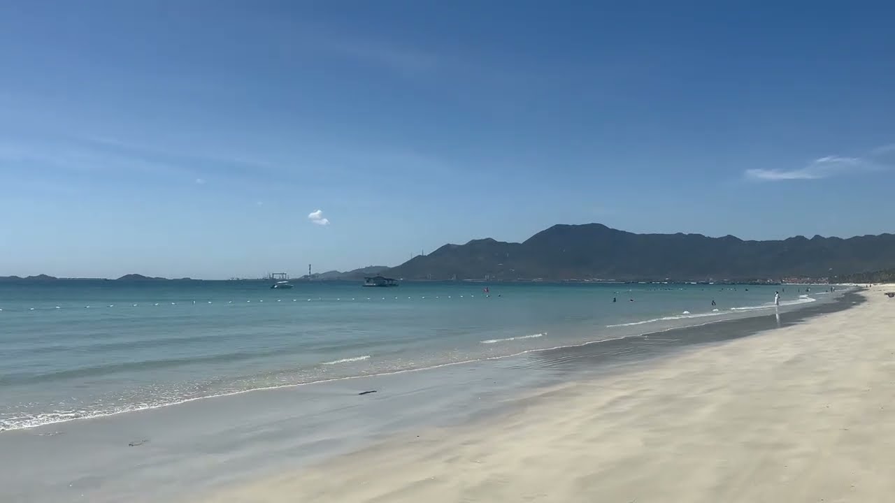 Biển Dốc Lết Nha Trang và chợ hải sản siêu ngon