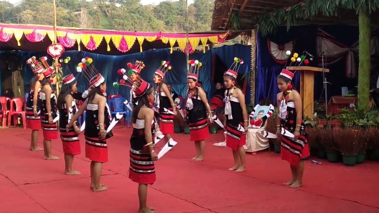 OLD TESEN YOUTH GROUP DANCE