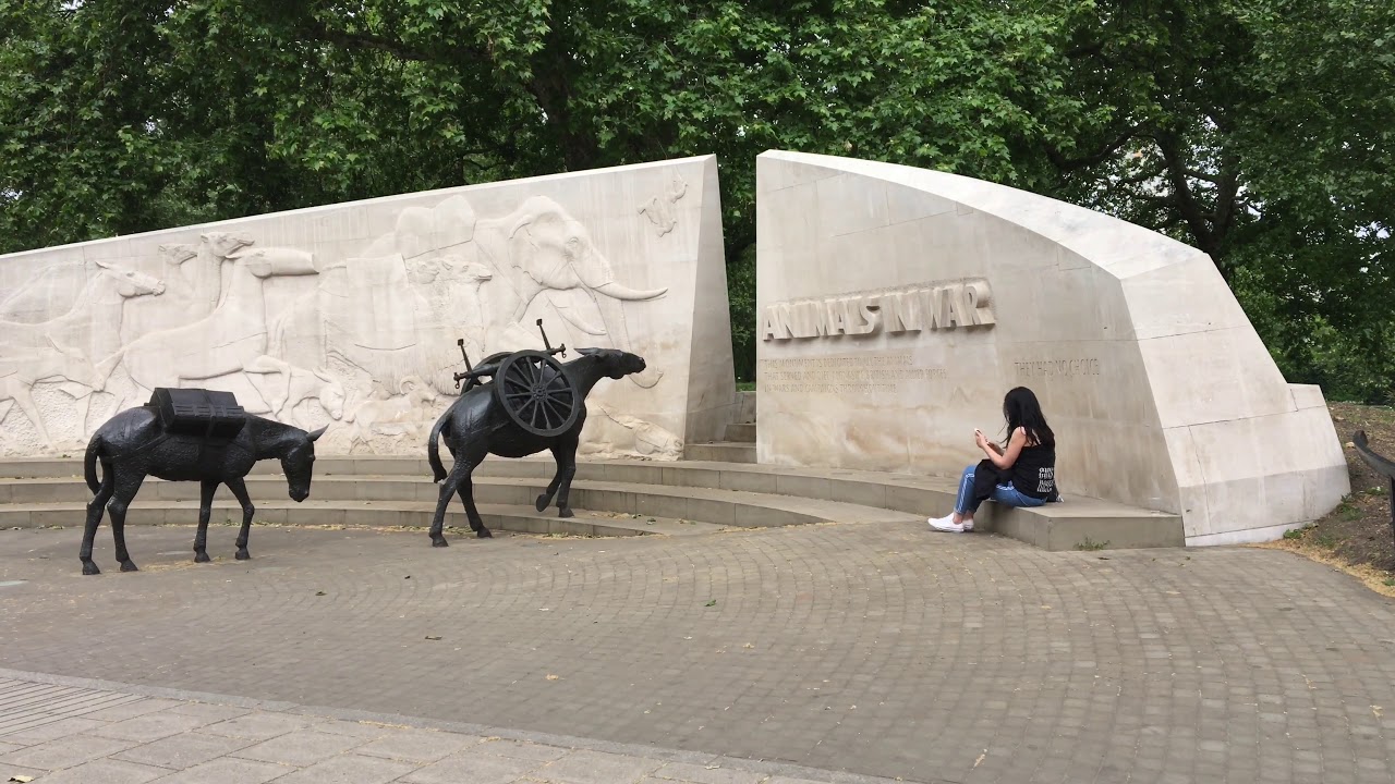 Animals in War memorial - London