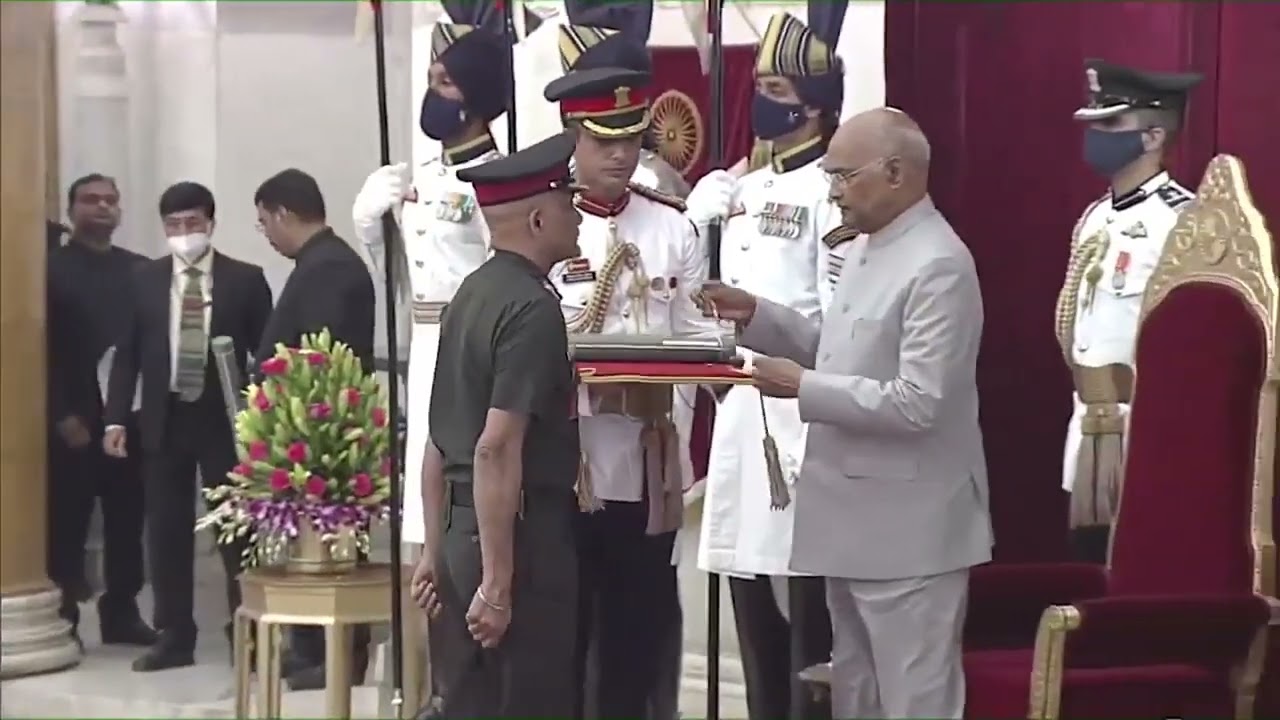 President Kovind presents Ati Vishisht Seva Medal to Major General Sanjeev Kumar Sengar