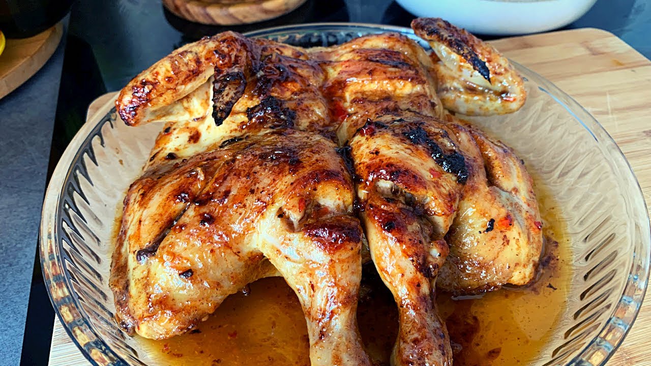 Une autre façon de faire LE POULET ROTI au four ,avec une sauce piment doux,très délicieux