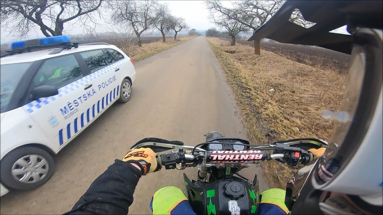 Softík a polňačky s Tobiášem - Dáckův endurovlog 2/2021, CRF 450 vs. KLX  650