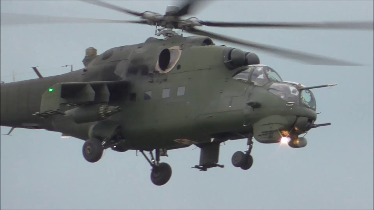 Śmigłowce, Orliki i MiG-29 nad Pruszczem Gdańskim [Defence24.pl TV]