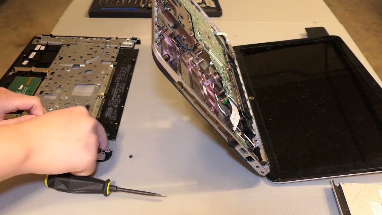 Old HP Pavilion laptop teardown