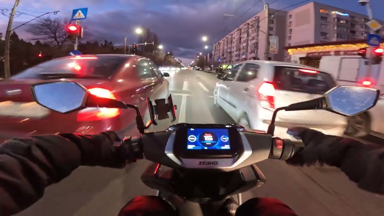cu scuterul Zeeho AE8 noaptea de la Bucureşi la Buftea şi retur - partea 1/6
