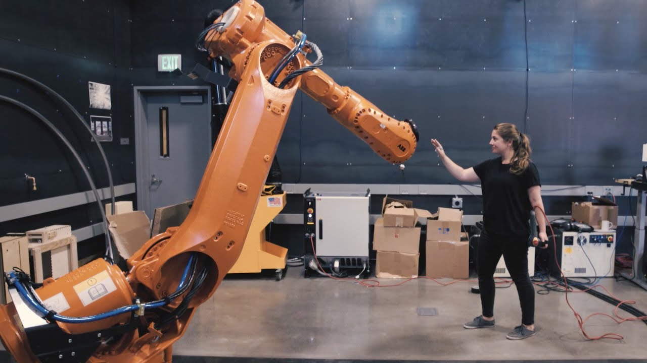 Madeline, The Robot Tamer