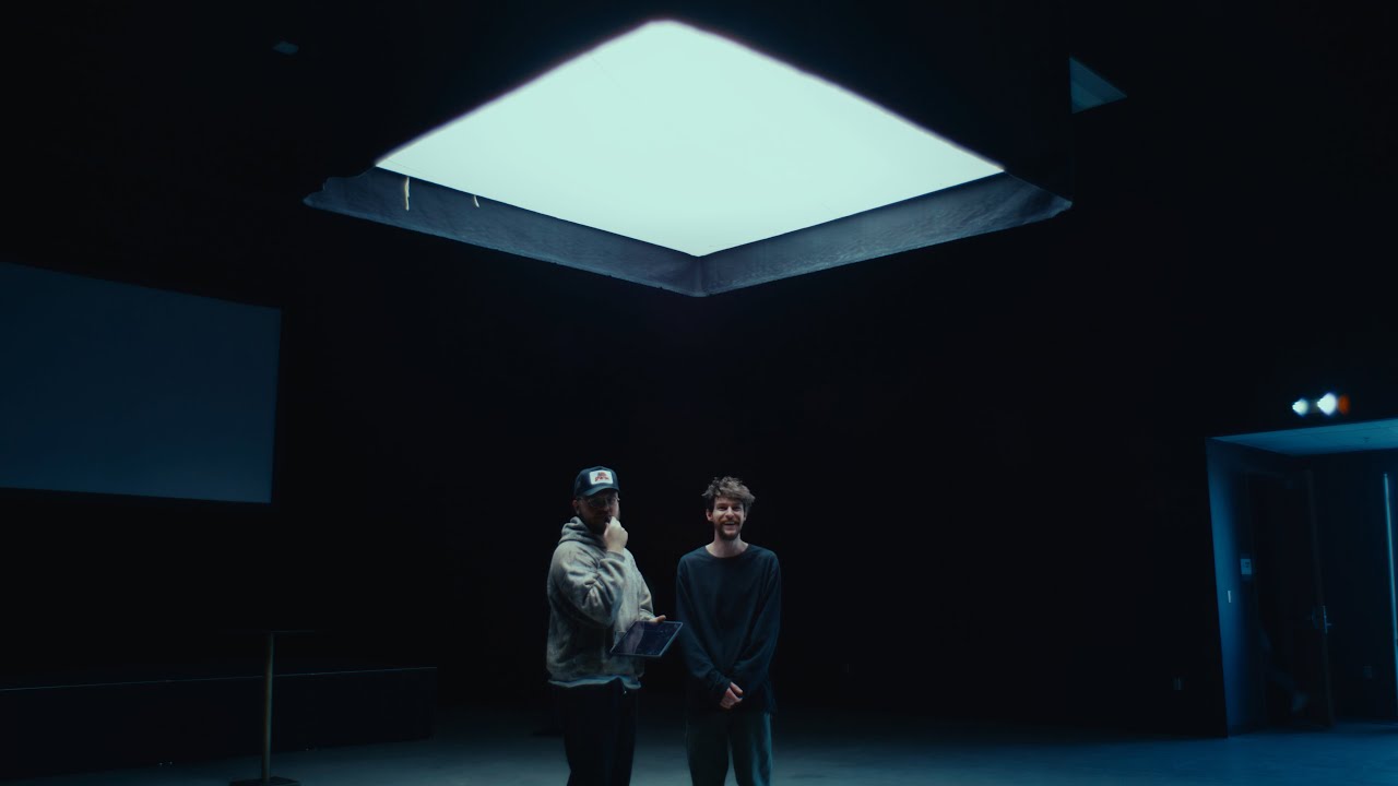HOW TO BUILD AN OVERHEAD SOFT BOX (HOLLYWOOD STYLE)