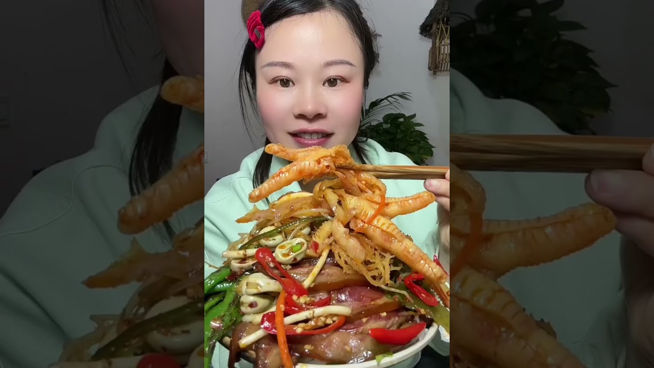 Вкусная острая еда мукбанг 😋 Ем жареную свиную грудинку с острыми куриными лапками без костей #as...