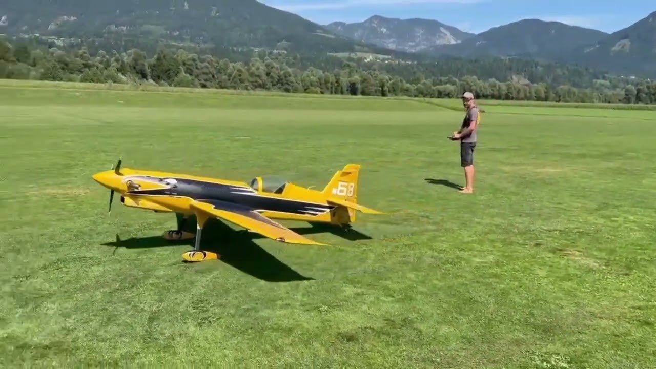 Turbo Raven XXL from modellflughelden / flewn by Gernot Bruckmann