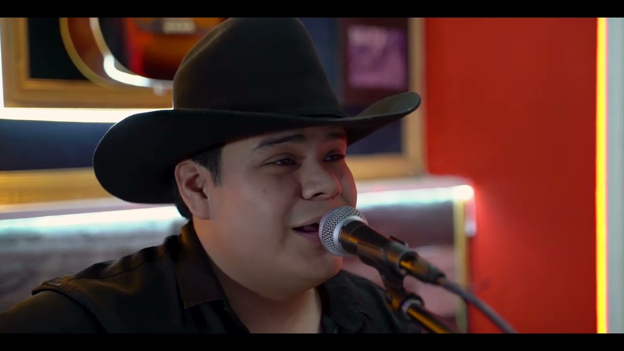 Los Elegantes MC - La Mirada Lo Dice Todo (En Vivo 2022)