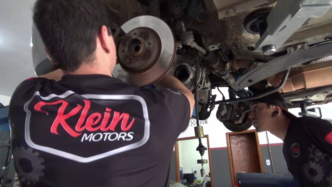 Desmontamos metade do carro😱, troca de embreagem e radiador do ar quente e embreagem Renault Clio!