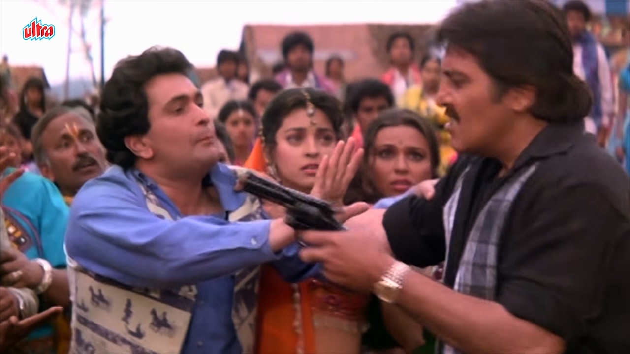 Saale Teri Ek Chori Ne Meri Zindagi Barbad Kardi Hain- Vinod Khanna, Rishi Kapoor, Juhi Chawla Scene