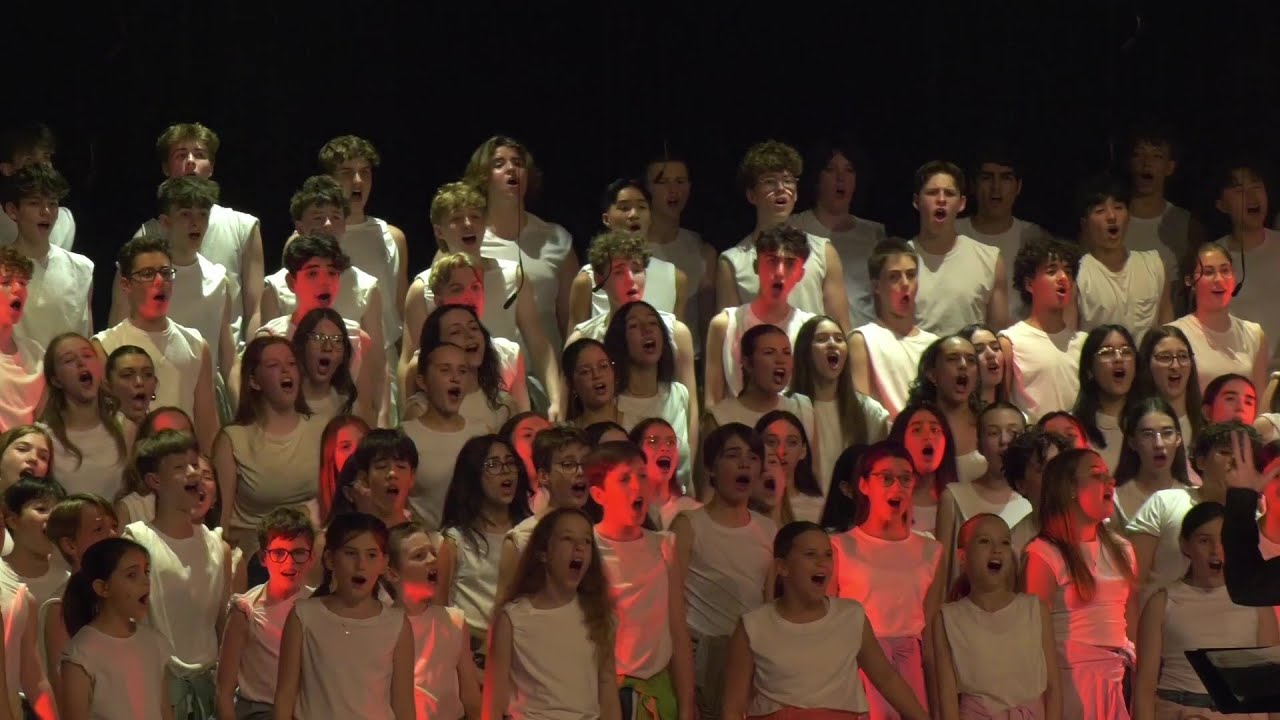 Medley Queen - Les Petits Chanteurs de Laval