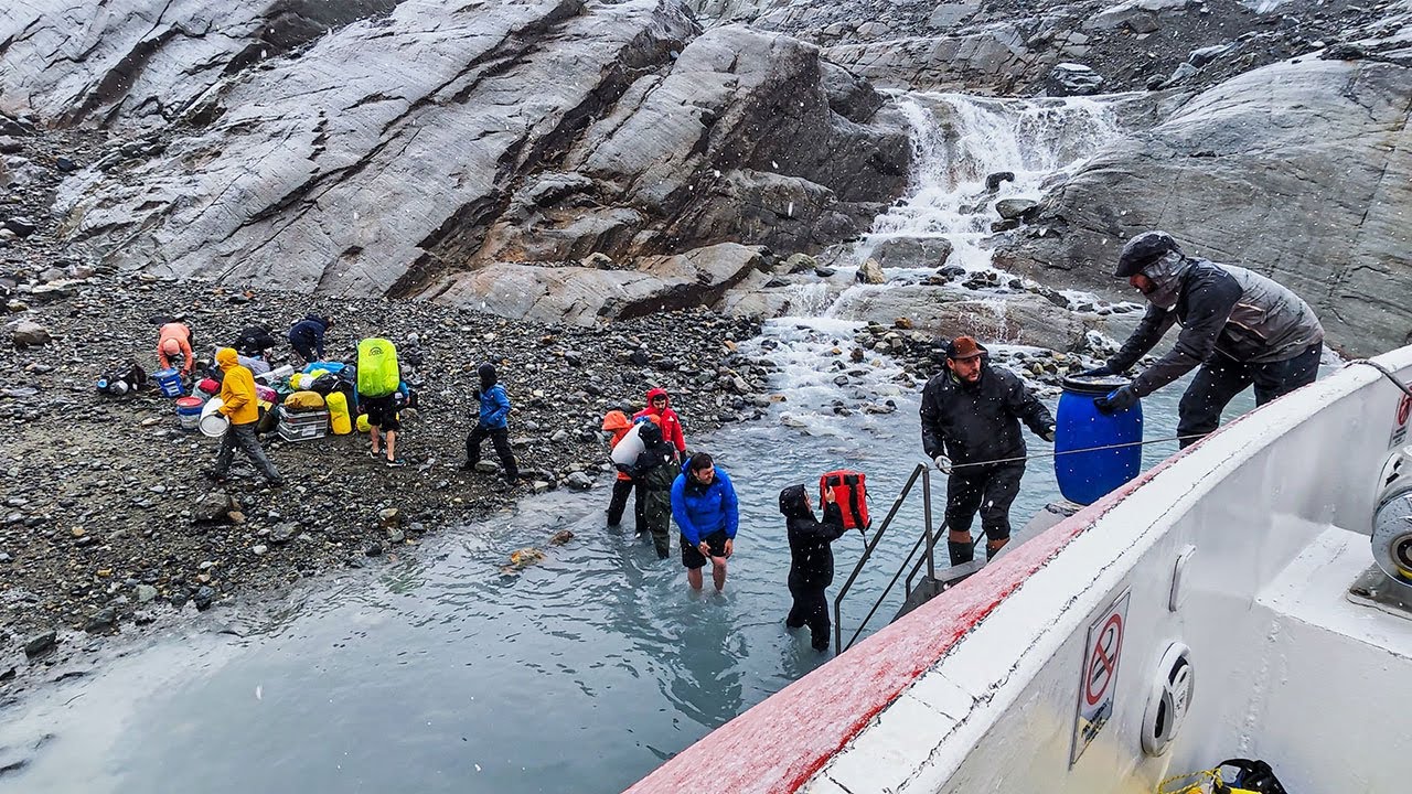 Grey, el camino del hielo. Capítulo I: Una helada bienvenida