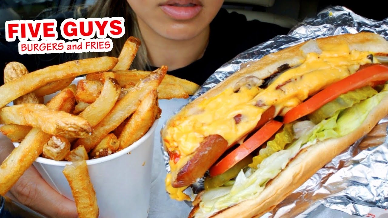 ASMR EATING FIVE GUYS CHEESE HOT DOG IN-N-OUT ANIMAL STYLE & FRIES SOUND CAR MUKBANG 먹방 TWILIGHT