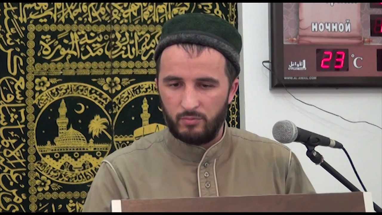 Вы укорачивайте свои усы и оставляйте бороду....