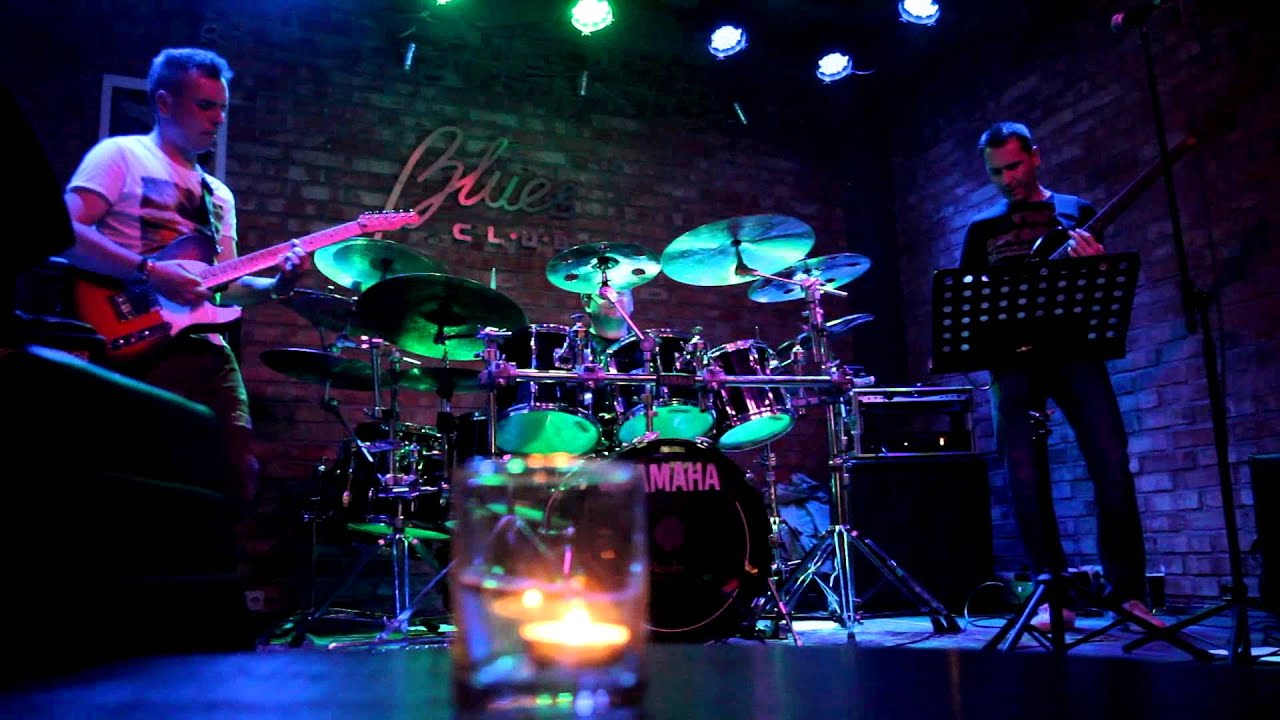 Space Trio 4/6 - live at Blues Club - Gdynia - 27-06-2013