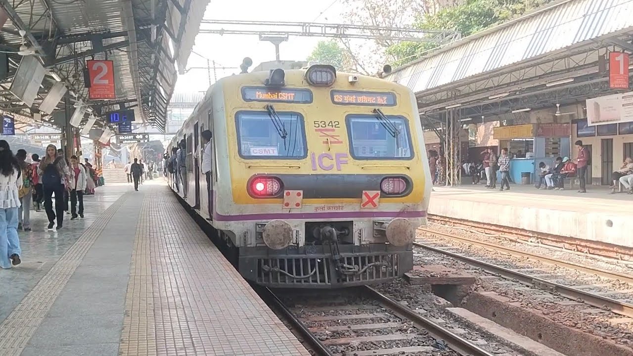 Mumbai local train journey video | Indian railways station train video 