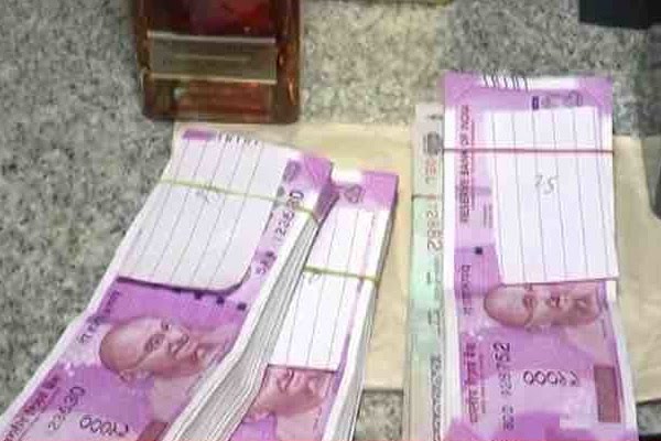 ACB raids Andhra Pradesh additional excise commissioner's premises