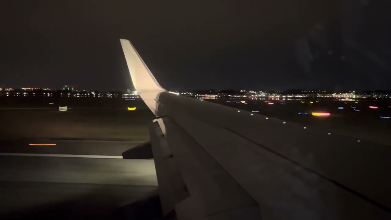 American Airlines 737-823 take off from Washington Ronald Reagan[N314PD]