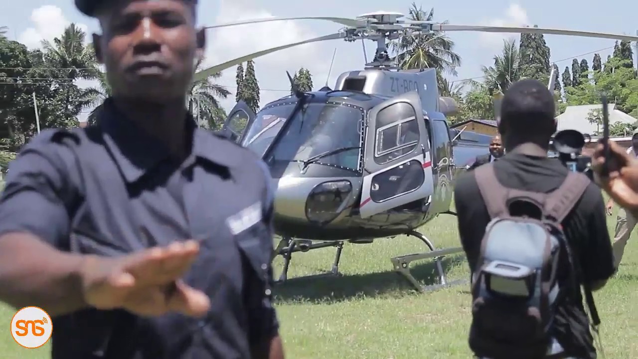 Maulid Kitenge, Edo Kumwembe, Yusuph Mkule walivyoshushwa na Helikopta kuelekea Wasafi Headquarters