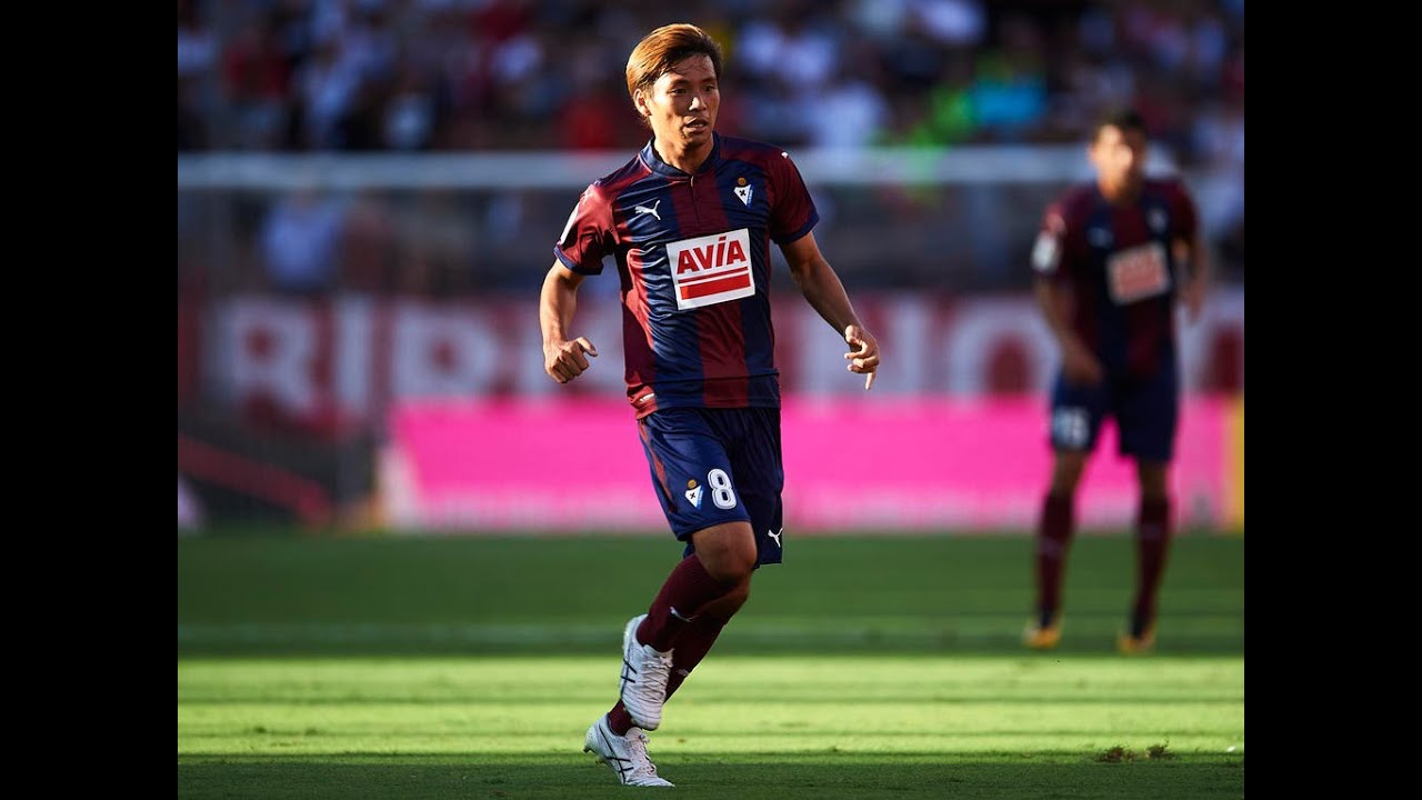 Takashi Inui 乾贵士 vs Barcelona F.C.