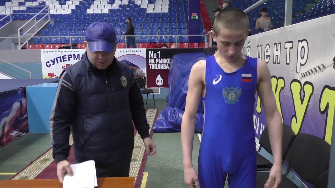 Процедура взвешивания борцов,СКФО до 48 кг, юноши до 18 лет.