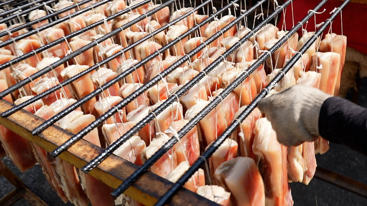 60年古法臘肉制作!! 湖南煙燻臘肉.高麗菜炒臘肉/Traditional Chinese sausage and bacon production