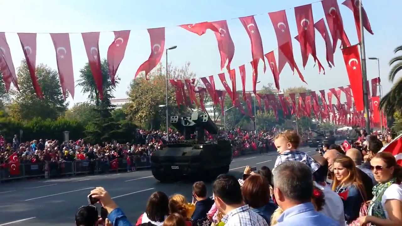 29 Ekim Cumhuriyet Bayramı Kutlamaları İstanbul Vatan Caddesi 2013-Zırhlı Araçlar-