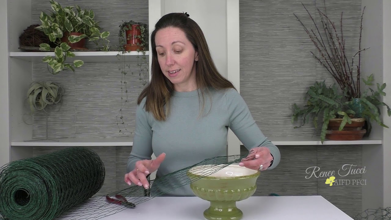 How to make a Chicken Wire Pillow for floral designs