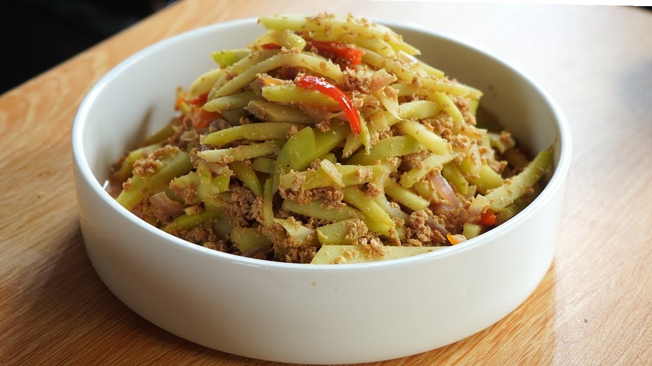 Meatless Ginisang Sayote Recipe | Saut&eacute;ed Chayote