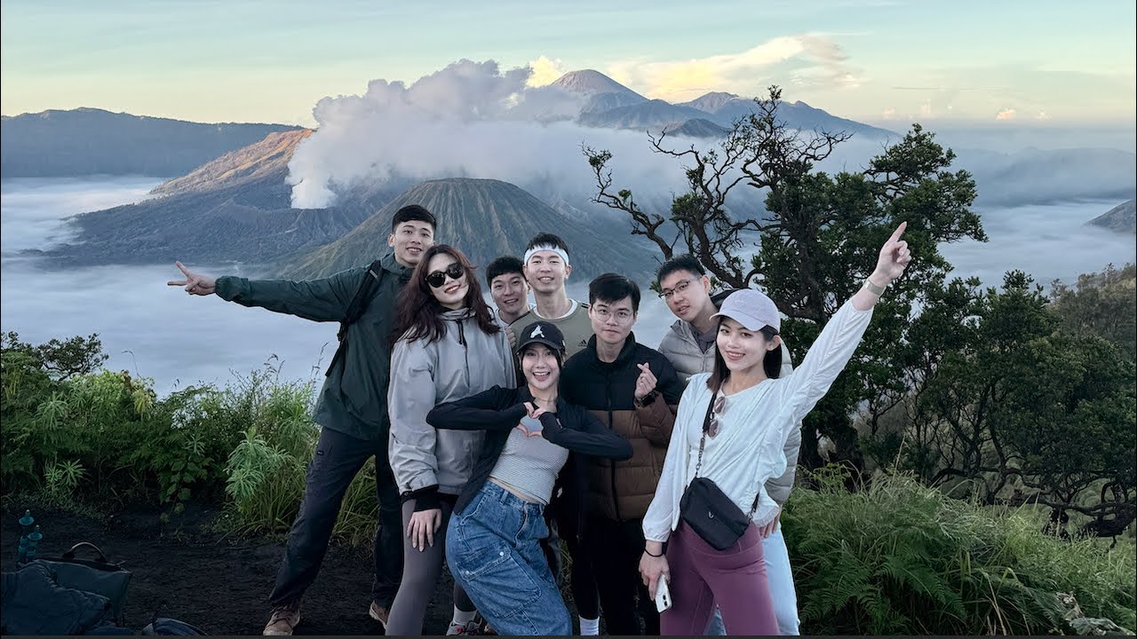 【印尼Vlog】泗水｜布羅莫火山 十大必看日出 伊真火山藍火 半夜起床超級累 慶生小驚喜 飯店一直升等一直爽 #Indonesia #Surabaya #Bromo #Ijen