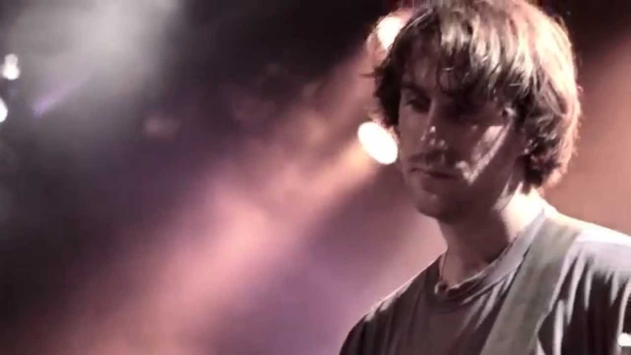 El Mat&oacute; a un Polic&iacute;a Motorizado - M&aacute;s o Menos Bien (Official Music Video)