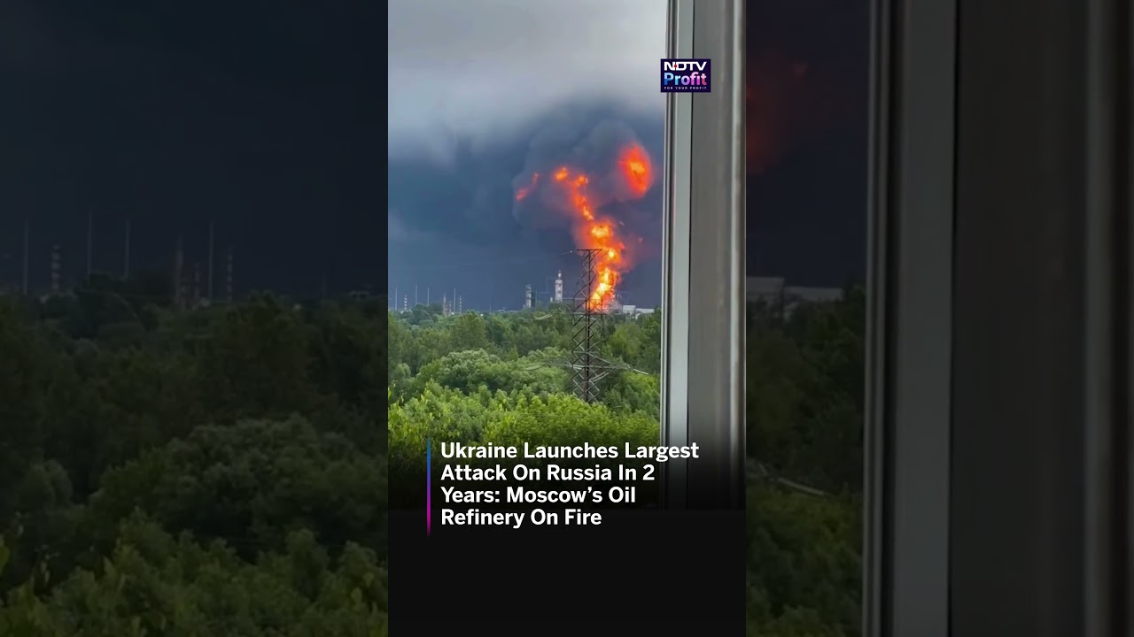 Russian Oil Refinery On Fire After Barrage Of Ukrainian Drones Strike Moscow | #shorts
