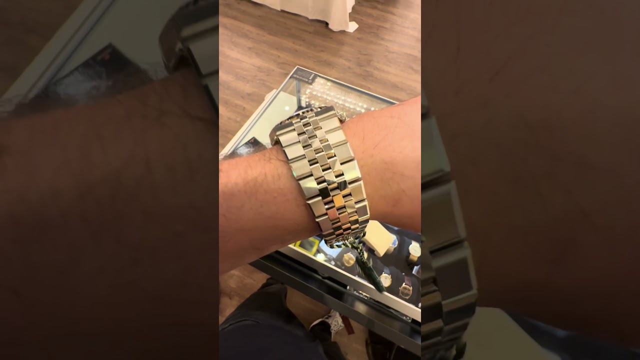 Rolex Oyster Perpetual Land‑Dweller &mdash; надёжность, точность и приключенческий дух в каждом движении.