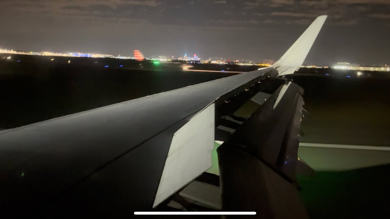 American Airlines A321 Night Landing in Charlotte (CLT) from Dallas (DFW)