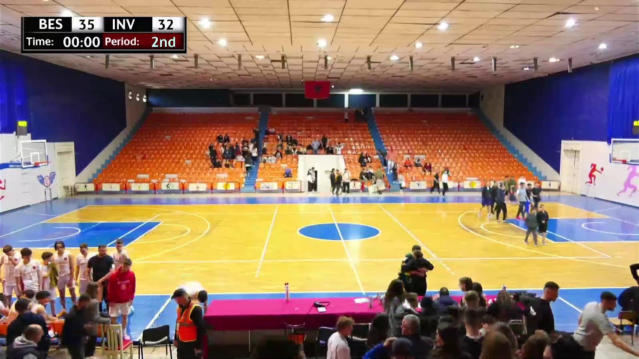 INVADERS VS BESELIDHJA