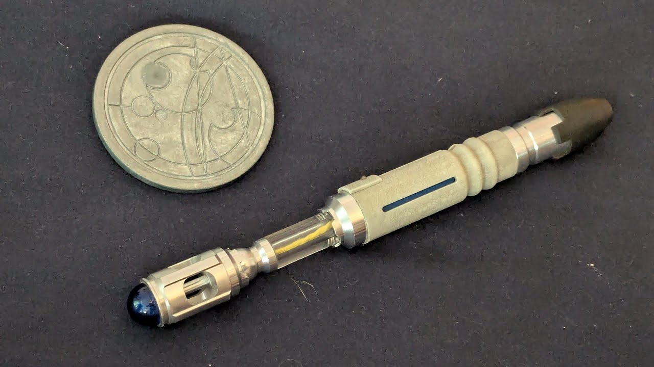 THE WAND COMPANY 10th Doctor Sonic Screwdriver Universal Remote 10th Anniversary Unboxing Review